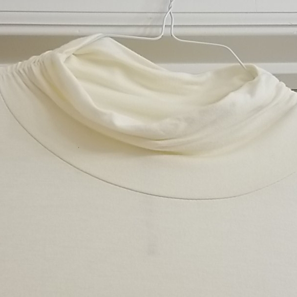 L/S Turtle Neck - Picture 2 of 3